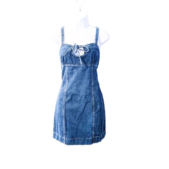 Urban Outfitters Dresses & Skirts - Urban Outfitters Kia Denim Keyhole Cutout Dress